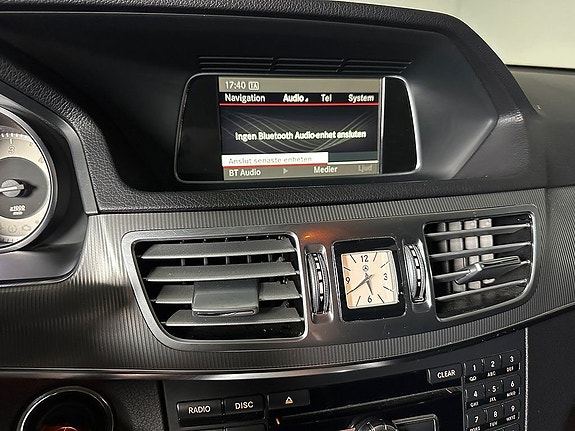 Mercedes-Benz E220 16 of 20