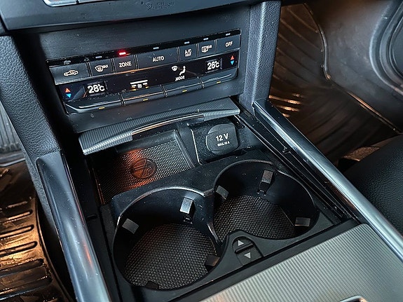 Mercedes-Benz E220 18 of 20