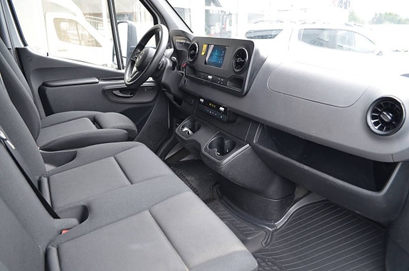 Mercedes-Benz Sprinter 316 14 of 16
