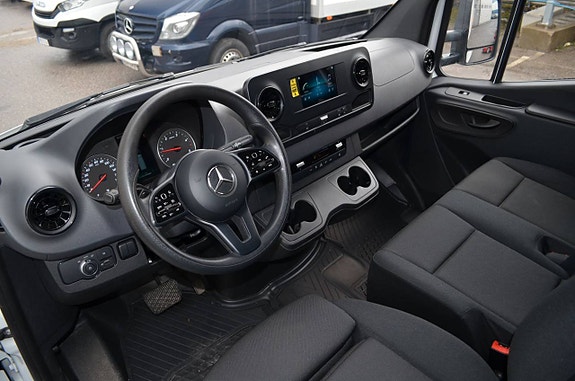 Mercedes-Benz Sprinter 316 2 of 5