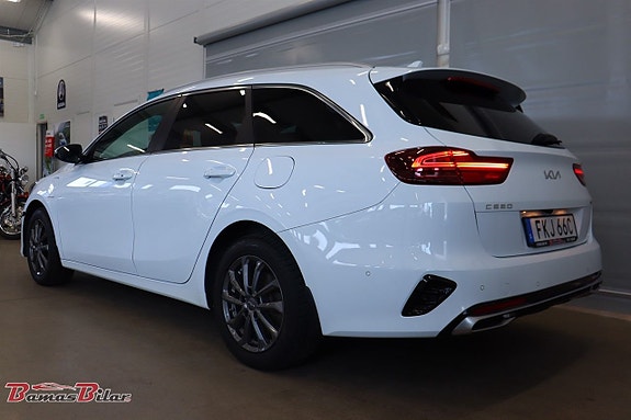 Kia Ceed 3 of 21