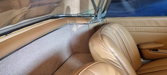 Mercedes-Benz 230 SL 3 of 5