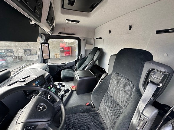 Mercedes-Benz Actros 1832 5 of 5