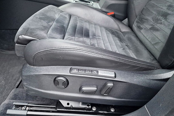 Volkswagen Passat 7 of 12