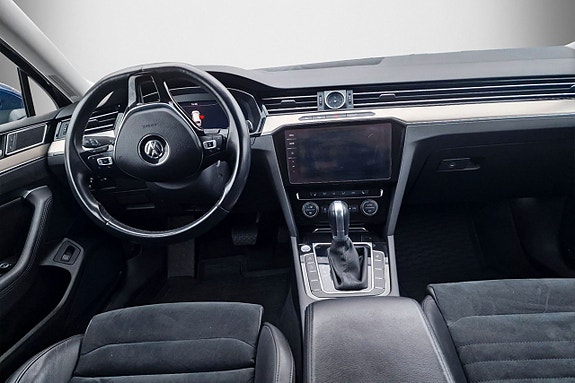 Volkswagen Passat 12 of 12