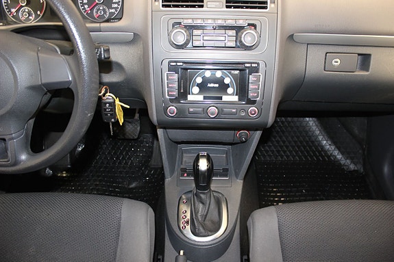 Volkswagen Touran 13 of 17