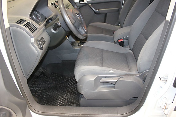 Volkswagen Touran 8 of 17
