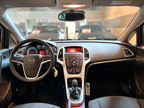 Opel Astra 12 of 22