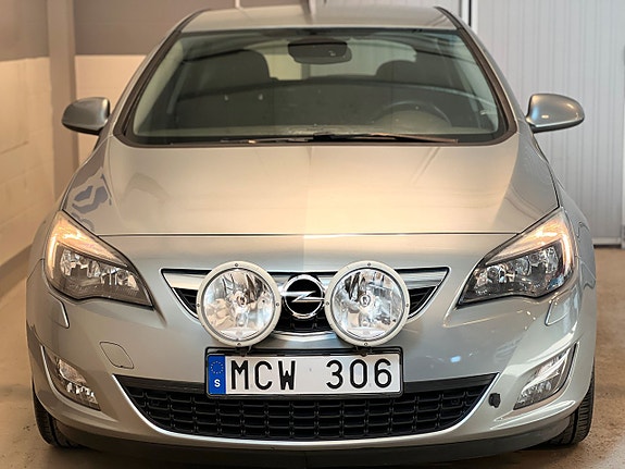 Opel Astra 8 of 22