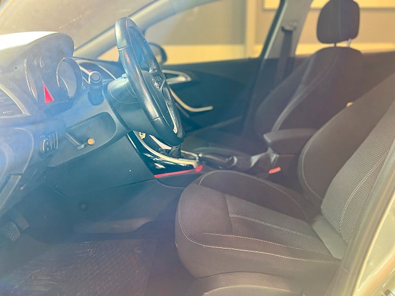 Opel Astra 10 of 22
