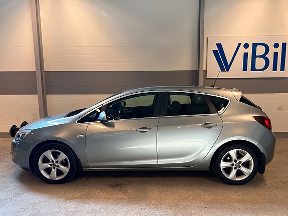 Opel Astra 4 of 5