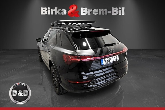 Audi Q8 3 of 15