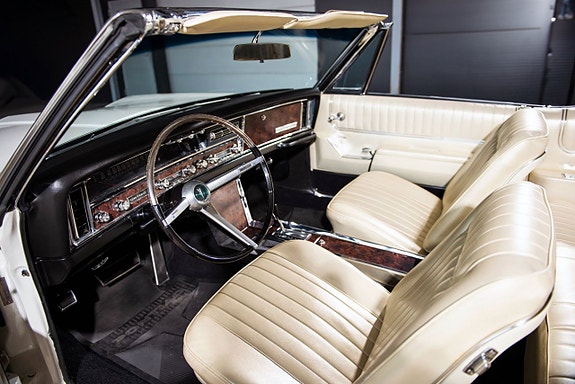 Pontiac Grand Prix 9 of 15