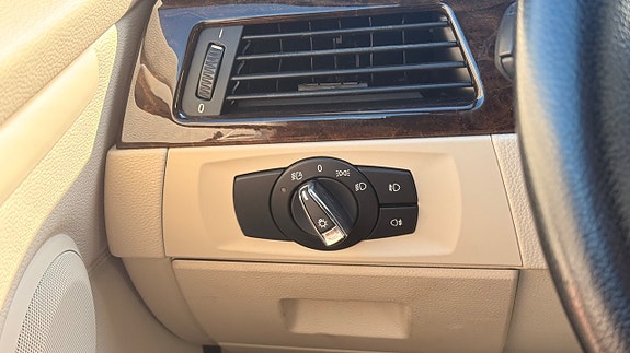 BMW 320 18 of 30