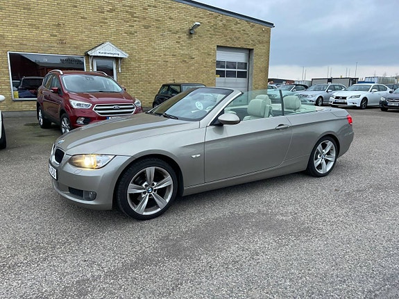 BMW 320 8 of 30