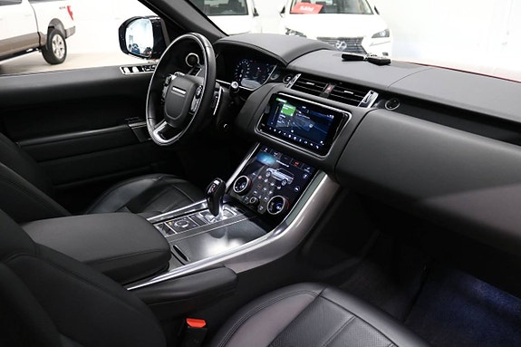 Land Rover Range Rover Sport 24 of 27