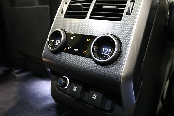 Land Rover Range Rover Sport 27 of 27