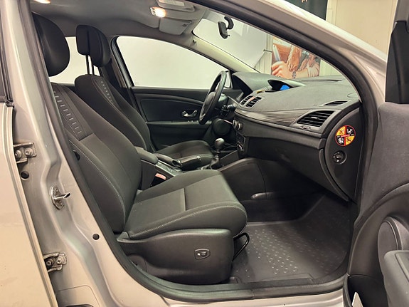 Renault Megane III 4 of 5