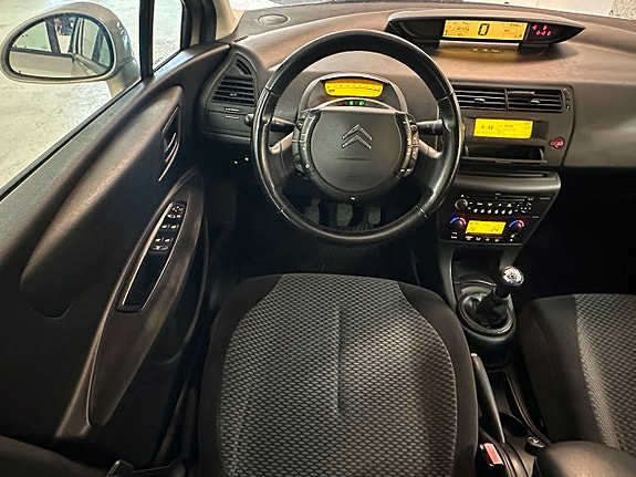 Citroen C4 10 of 12