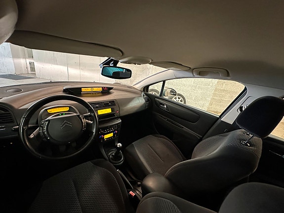 Citroen C4 11 of 12