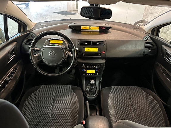 Citroen C4 9 of 12