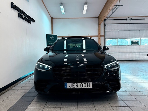 Mercedes-Benz S400 d 2 of 5