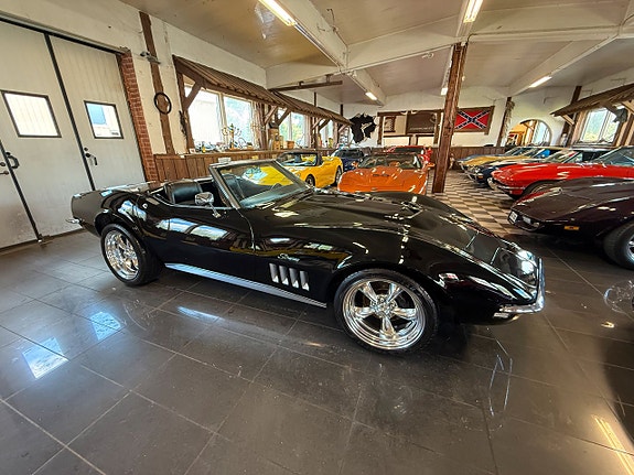 Chevrolet Corvette 14 of 26