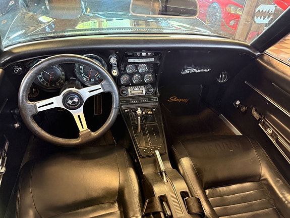 Chevrolet Corvette 23 of 26