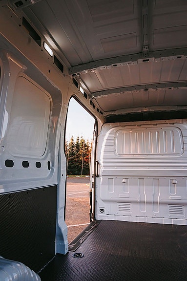 Maxus Deliver 9 10 of 12