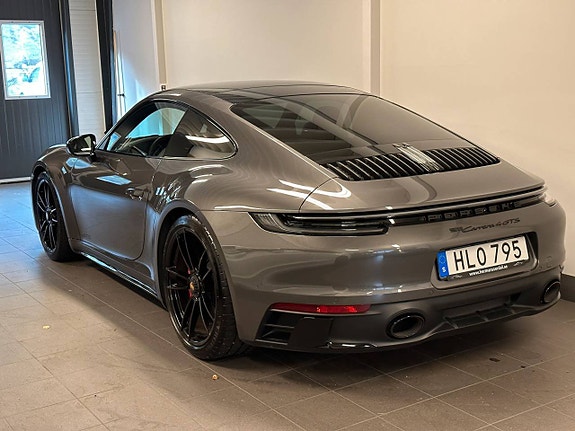 Porsche 911 16 of 27