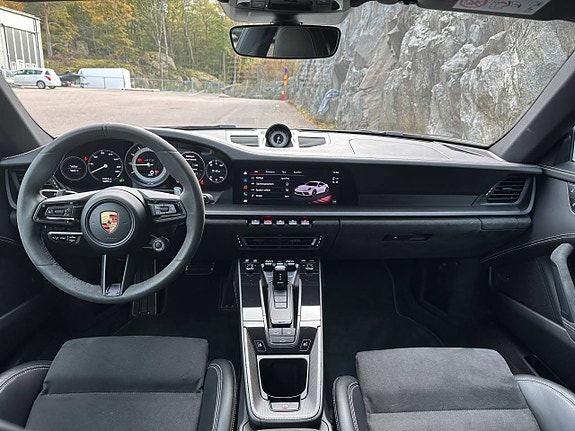 Porsche 911 17 of 27