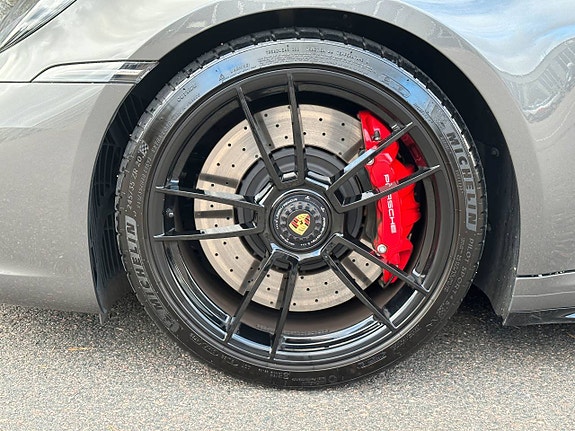 Porsche 911 8 of 27