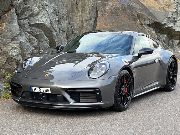 Porsche 911 4 of 5
