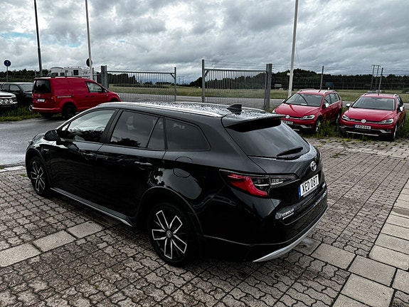 Toyota Corolla 2 of 23