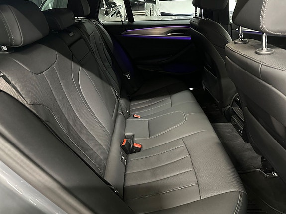 BMW 520 15 of 30