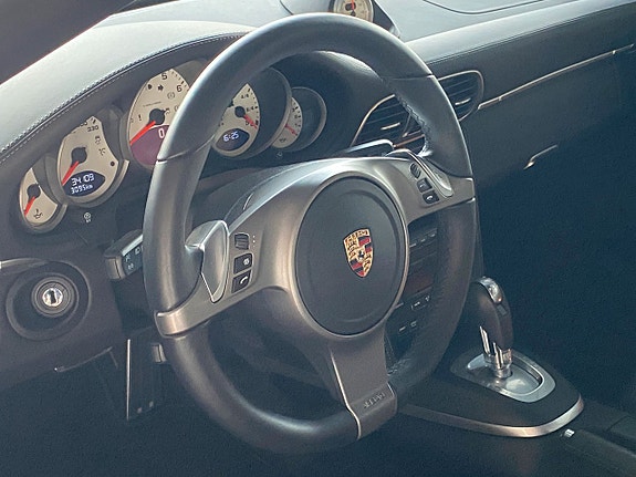Porsche 911 2 of 5