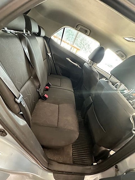 Toyota Auris 14 of 15