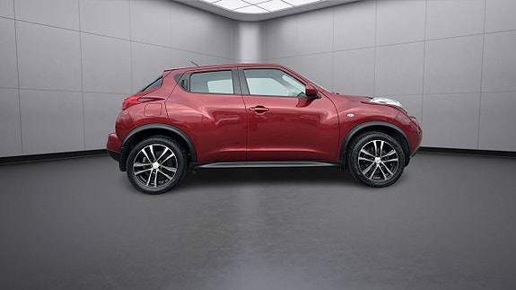 Nissan Juke 2 of 5