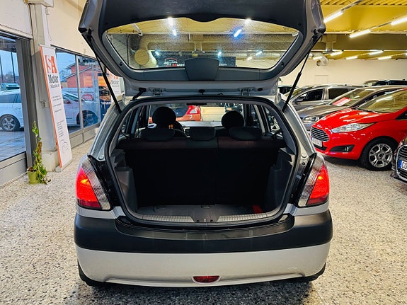 Kia Rio 6 of 18