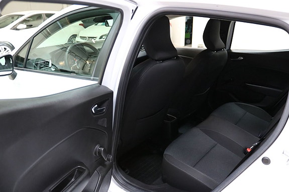 Renault Clio 20 of 25