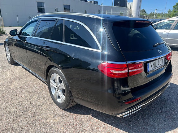 Mercedes-Benz E220 11 of 17