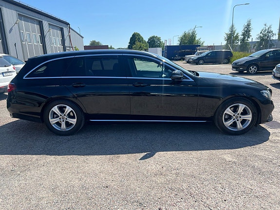 Mercedes-Benz E220 15 of 17