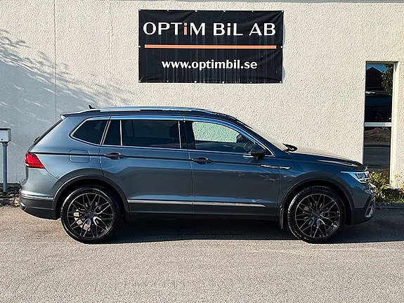 Volkswagen Tiguan Allspace 3 of 5