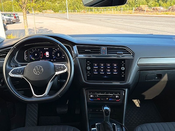 Volkswagen Tiguan Allspace 14 of 18