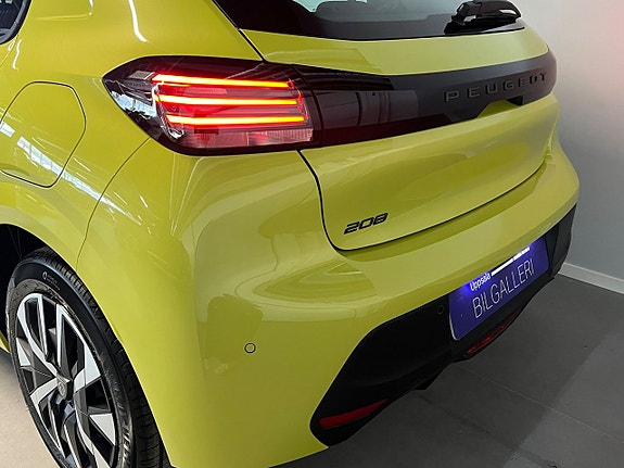 Peugeot 208 4 of 16