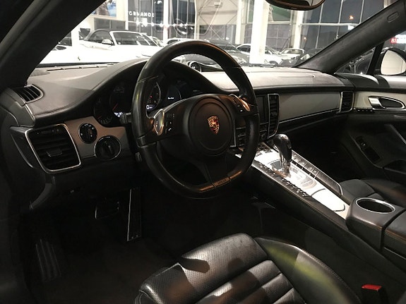 Porsche Panamera Turbo 8 of 14