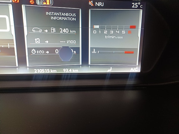 Citroen Grand C4 Picasso 14 of 16