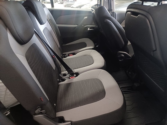 Citroen Grand C4 Picasso 10 of 16