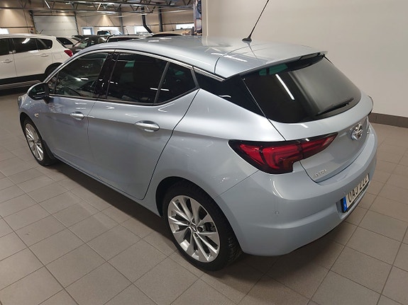 Opel Astra 4 of 5