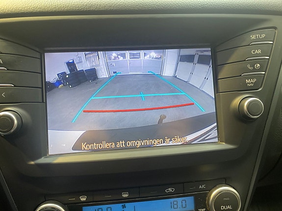 Toyota Avensis 16 of 18